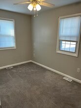 22 Princeton Ave in Bellmawr, NJ - Foto de edificio - Building Photo