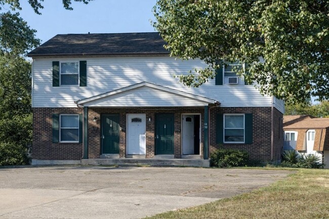 property at 1420 Villa Ct