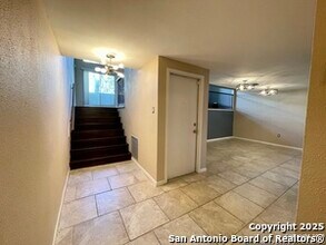 3103 Eisenhauer Rd in San Antonio, TX - Building Photo - Building Photo