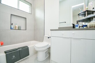 7603 Jacquelyn Gdns Ln in Houston, TX - Foto de edificio - Building Photo