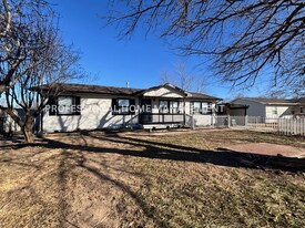 6610 S Osage Ct in Wichita, KS - Building Photo