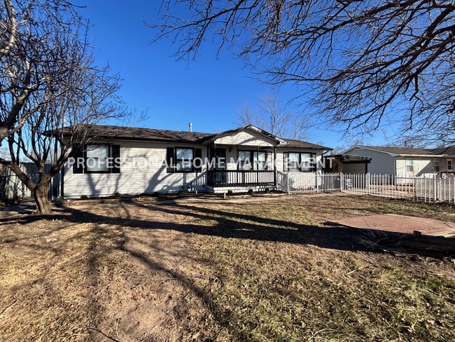 property at 6610 S Osage Ct