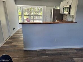 6143 Hester Ave in Ft. Myers, FL - Building Photo - Building Photo