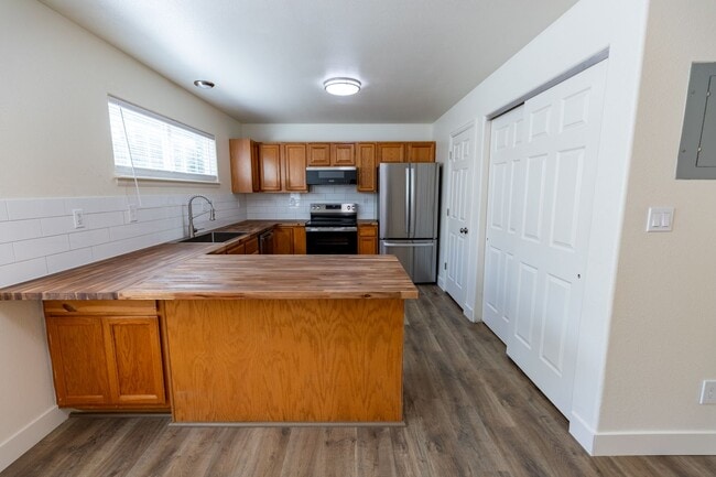 1240 Bunting Ave in Grand Junction, CO - Building Photo - Building Photo