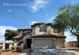 18 Blue Valley Dr in Henderson, NV - Building Photo - Building Photo