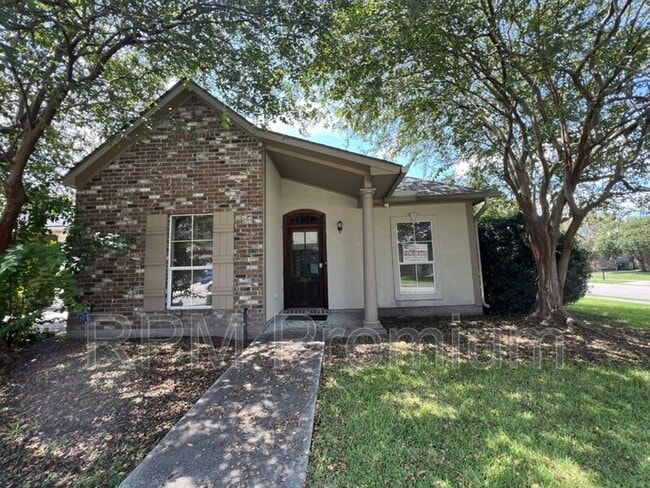 5518 Ariola Dr