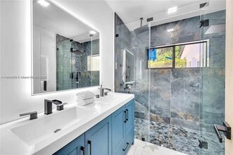 4708 Alton Rd in Miami Beach, FL - Building Photo - Building Photo