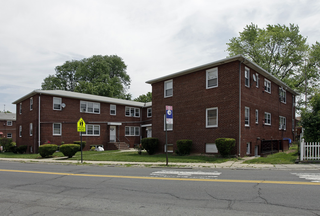 601 Port Richmond Ave in Staten Island, NY - Building Photo