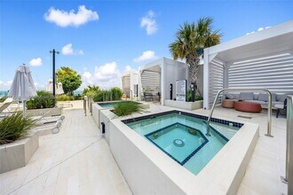 300 Biscayne Boulevard Way, Unit 3009 in Miami, FL - Building Photo - Building Photo