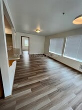 Broadway Apartments in Bellingham, WA - Building Photo - Building Photo