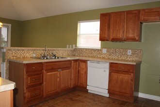 1421 Cedar Ln in Temple, TX - Building Photo - Building Photo