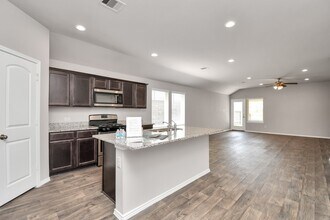 14087 Crystal Cave Ln in Shenandoah, TX - Building Photo - Building Photo
