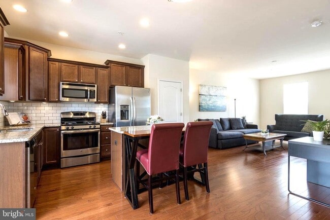 property at 630 Warblers Perch Wy