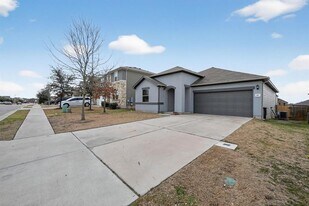 161 Flexus Ln in Liberty Hill, TX - Building Photo