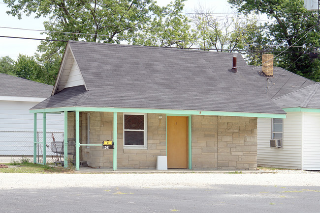 903 E 29th St in Muncie, IN - Building Photo - Building Photo