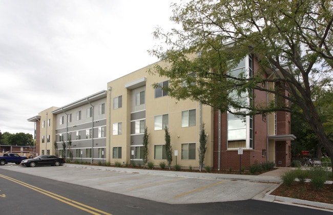 1409 Elizabeth Apartments in Fort Collins, CO - Building Photo - Building Photo