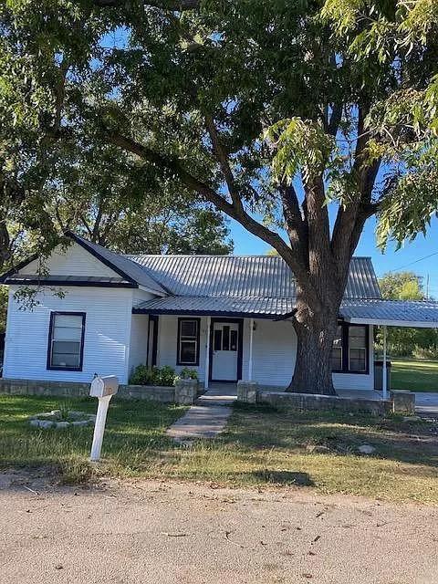 property at 105 E Evans St