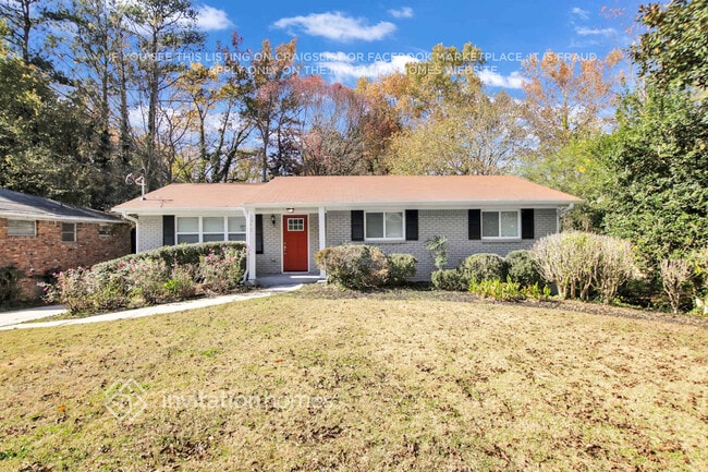 2875 Laurel Ln in East Point, GA - Building Photo - Building Photo