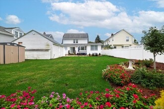 25 Aldred Ave in Rockville Centre, NY - Building Photo - Building Photo