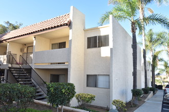 Sunset Views in Fallbrook, CA - Building Photo - Building Photo