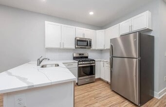 2031 S 19th St in Philadelphia, PA - Building Photo - Building Photo