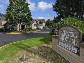 River Glen Apartments in Puyallup, WA - Foto de edificio - Building Photo
