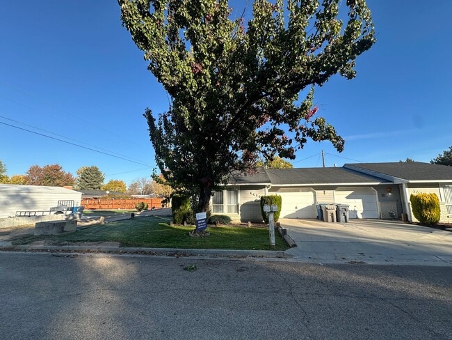 1417 E Beech St in Caldwell, ID - Building Photo - Building Photo
