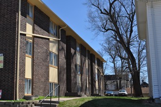 Hamilton Apartments in Omaha, NE - Building Photo - Building Photo