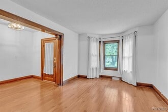 260 Baynes St in Buffalo, NY - Building Photo - Building Photo