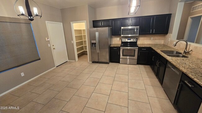 17848 W Acapulco Ln in Surprise, AZ - Building Photo - Building Photo