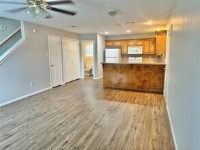 404 Peach St-Unit -1 in Tomball, TX - Building Photo - Building Photo