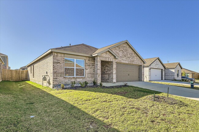 516 Dk Wilson St in Venus, TX - Foto de edificio - Building Photo