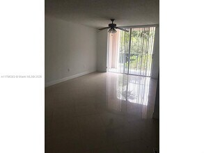 12124 St.Andrews Pl in Miramar, FL - Building Photo - Building Photo