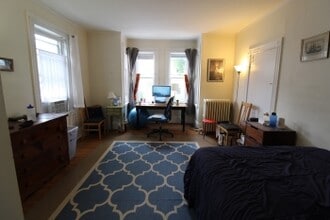 30 Ivaloo St, Unit 1 in Somerville, MA - Building Photo - Building Photo