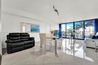 2101 S Ocean Dr, Unit 204 in Hollywood, FL - Building Photo - Building Photo