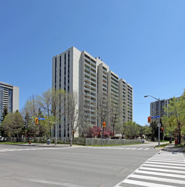 Crestview Towers II in Toronto, ON - Building Photo - Primary Photo