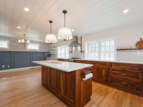 143 Mountain Ln in Beacon, NY - Building Photo - Building Photo
