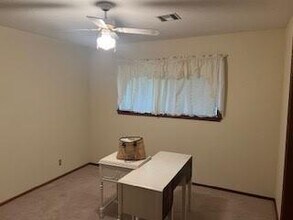 18738 E 1230 Rd in Sayre, OK - Building Photo - Building Photo