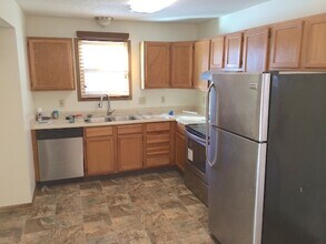 926 W Belmont Ave in Lincoln, NE - Building Photo - Building Photo