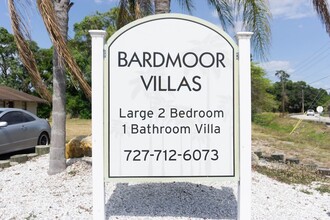 Bardmoor Villas in Largo, FL - Building Photo - Building Photo