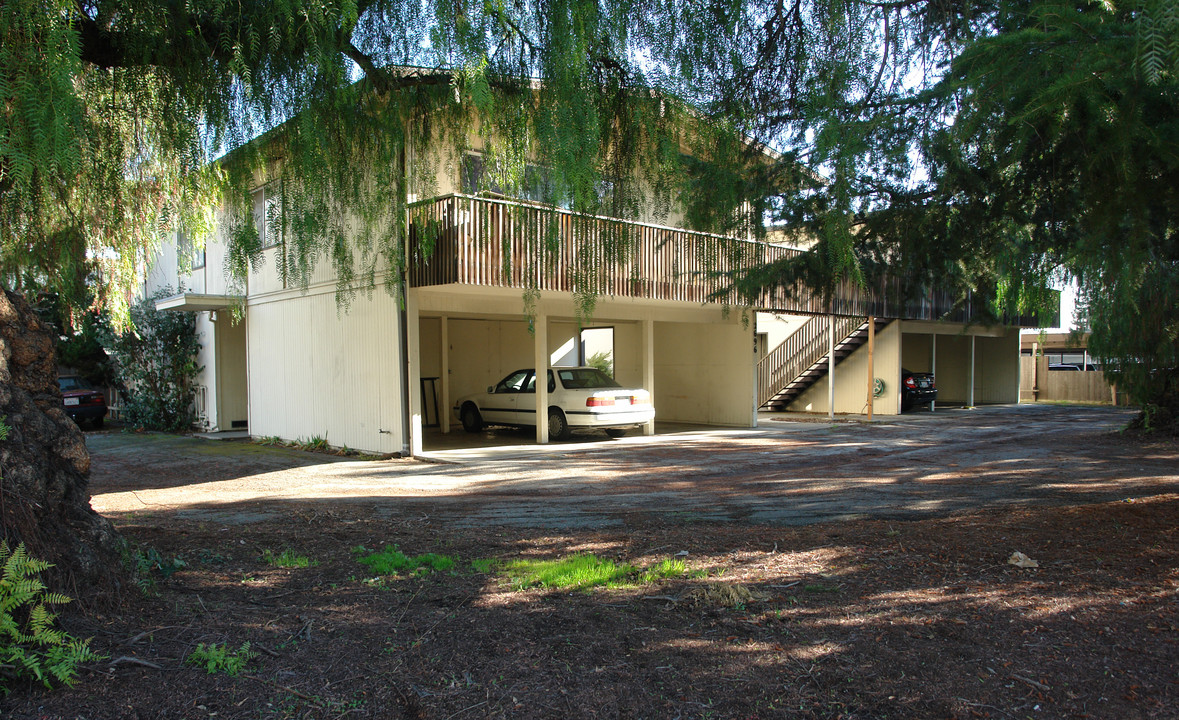 2696 Miller Ave in Mountain View, CA - Building Photo