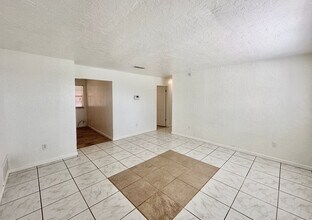 110 SE Tattershall Way in Lawton, OK - Building Photo - Building Photo