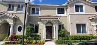 2459 SE 10th St in Homestead, FL - Building Photo