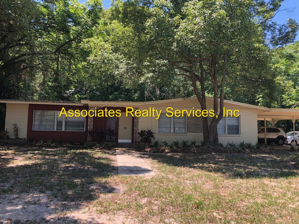 2631 NW 1st Ave in Gainesville, FL - Building Photo