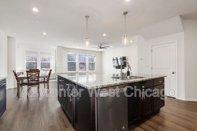 143 Blanchard Ct in Bloomingdale, IL - Building Photo - Building Photo