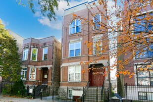 2613 W Evergreen Ave, Unit # 01F in Chicago, IL - Building Photo