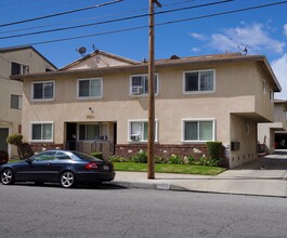 11932 Manor Dr in Hawthorne, CA - Building Photo - Building Photo