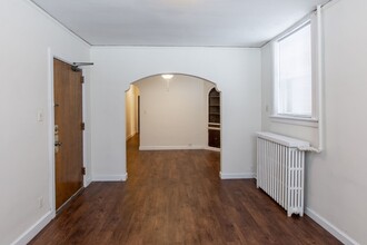 3508 Dupont Ave S in Minneapolis, MN - Building Photo - Interior Photo