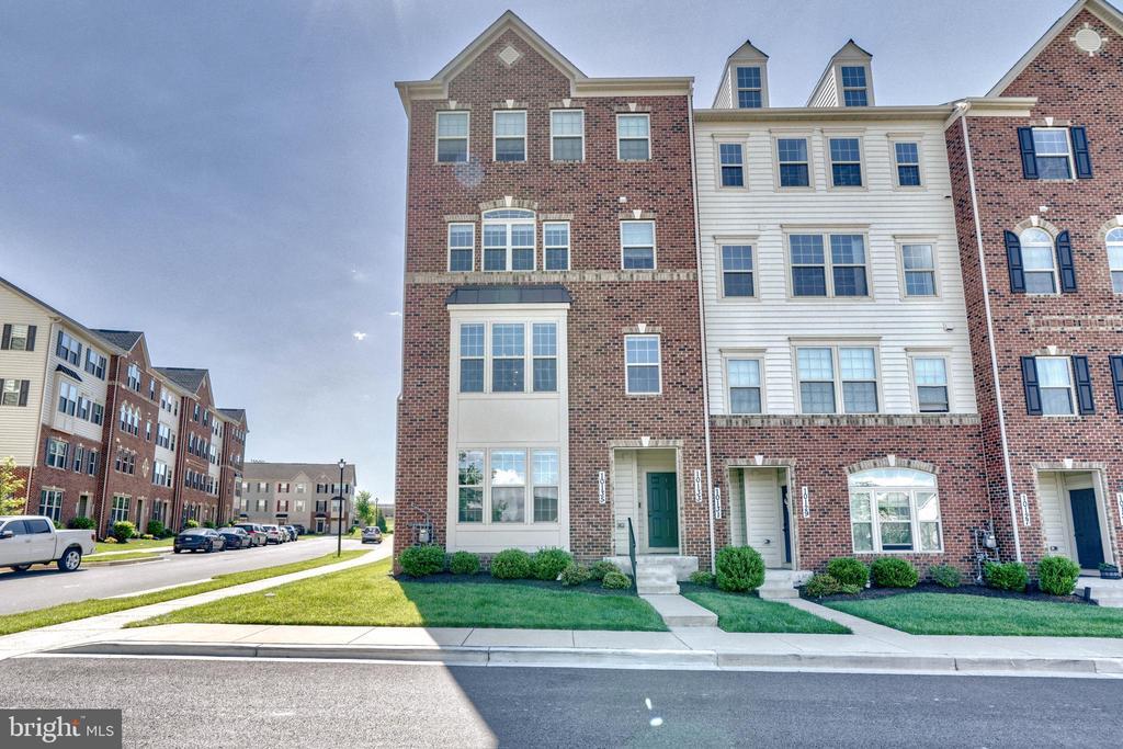 10135 Fosset St. in Ijamsville, MD - Building Photo