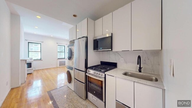 1413 2nd Ave in New York, NY - Building Photo - Building Photo